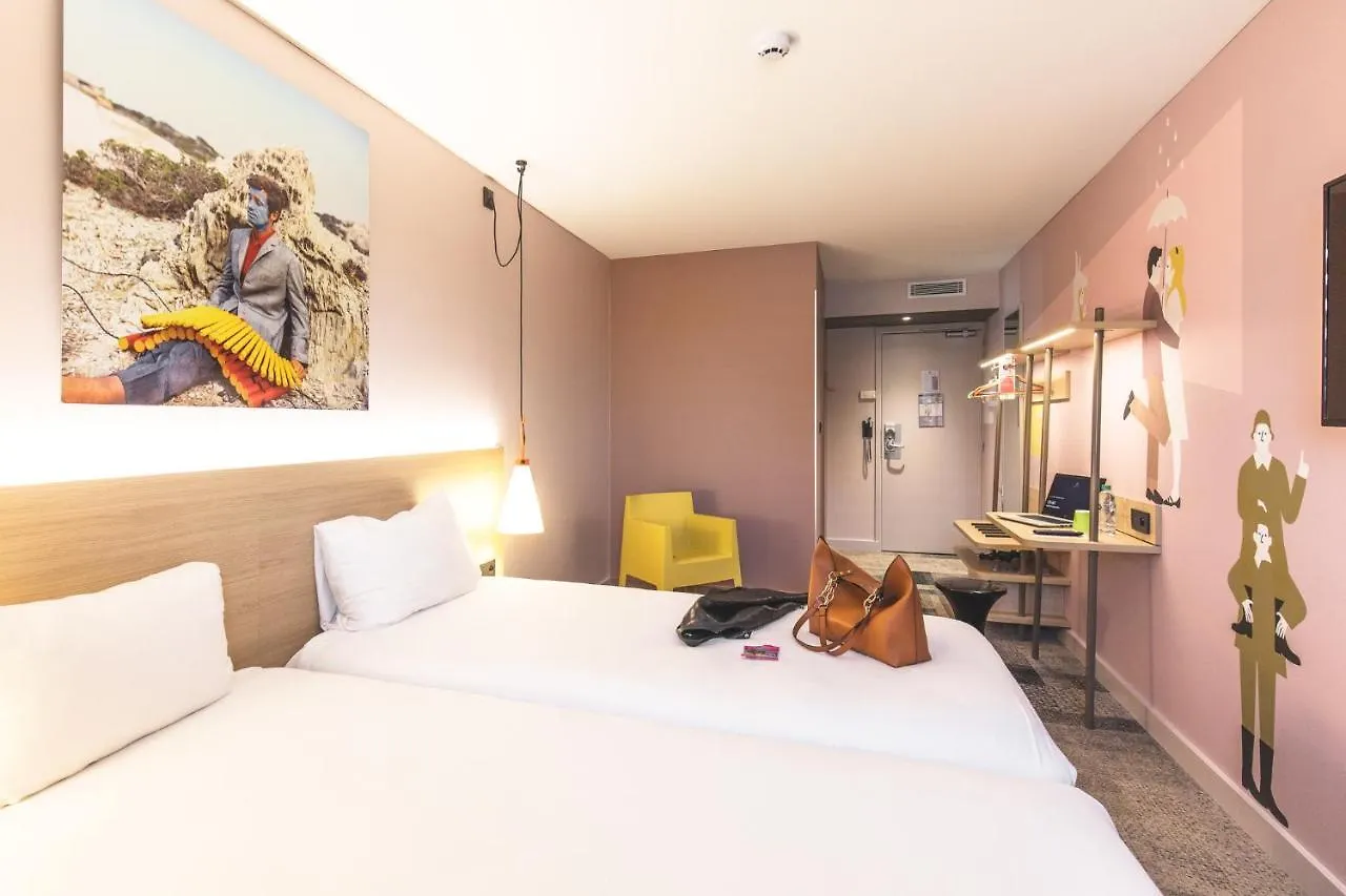 Ibis Styles Lyon Centre Confluence Hotel
